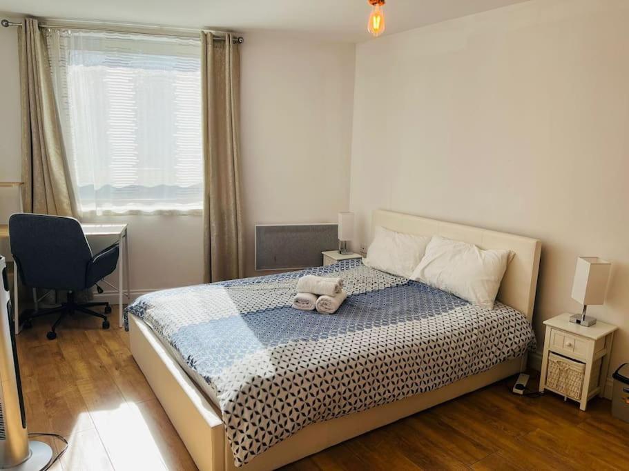 Bright And Calm Apartment - Watford Watford  Eksteriør billede